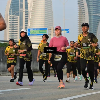 Runner Photo 6635894