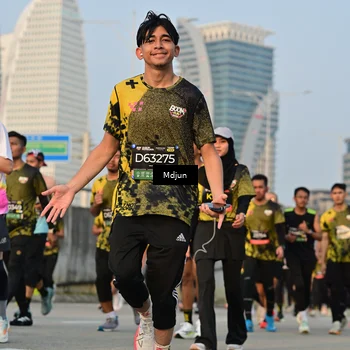 Runner Photo 6636100