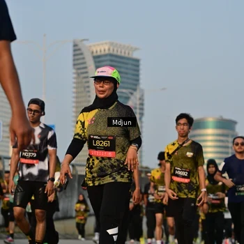 Runner Photo 6636565