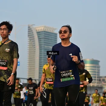 Runner Photo 6636569