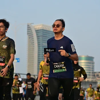 Runner Photo 6636574