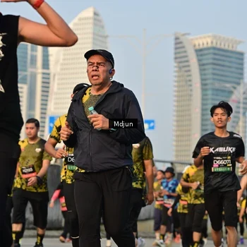 Runner Photo 6637344