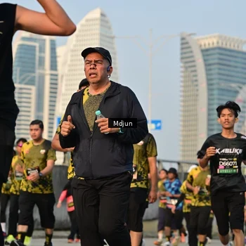 Runner Photo 6637350