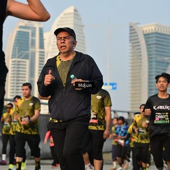 Runner Photo 6637351