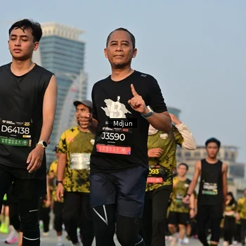 Runner Photo 6637400