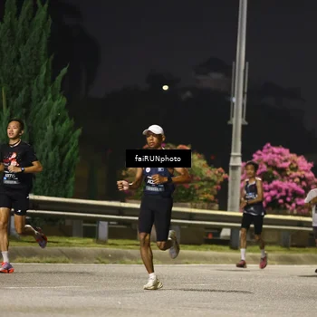 Runner Photo 6637498