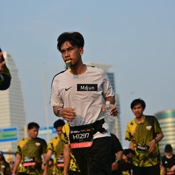 Runner Photo 6637825