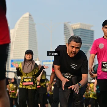 Runner Photo 6638024