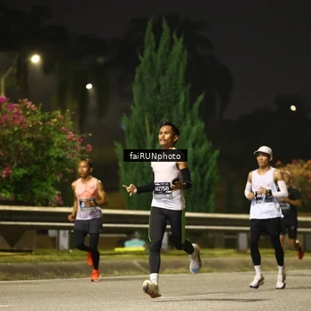 Runner Photo 6638354