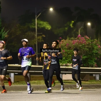 Runner Photo 6638472