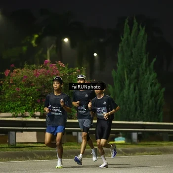 Runner Photo 6639004