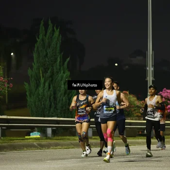 Runner Photo 6639122
