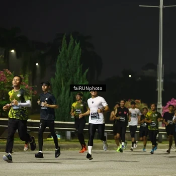 Runner Photo 6639489