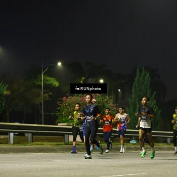 Runner Photo 6640038