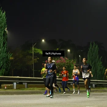Runner Photo 6640043