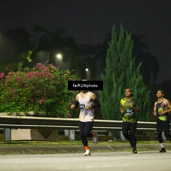 Runner Photo 6640402