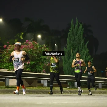 Runner Photo 6640445