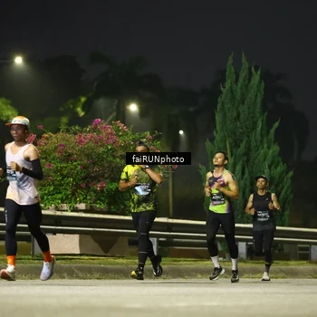 Runner Photo 6640495