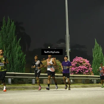 Runner Photo 6640738