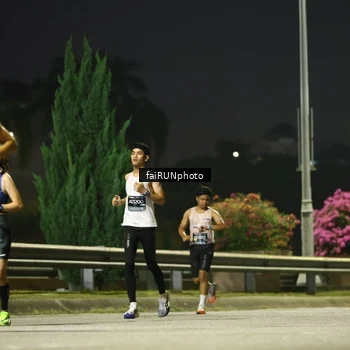 Runner Photo 6641072