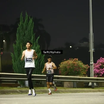 Runner Photo 6641098