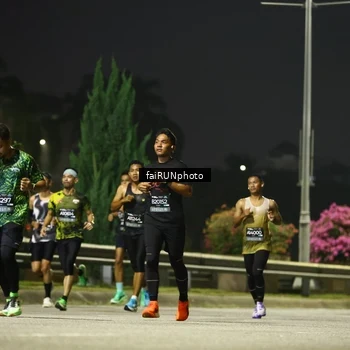 Runner Photo 6642309