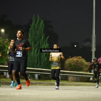 Runner Photo 6642346