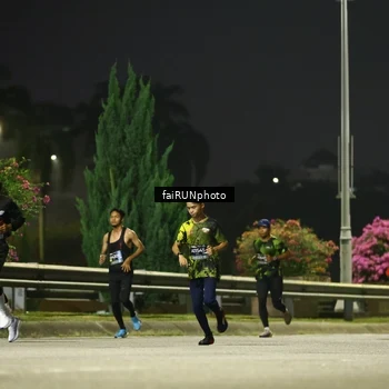Runner Photo 6642491