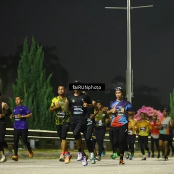 Runner Photo 6642663
