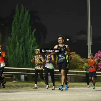 Runner Photo 6642869