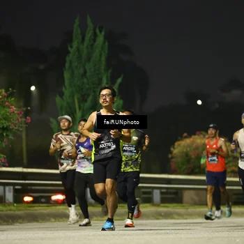 Runner Photo 6642913