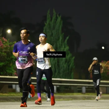 Runner Photo 6643044