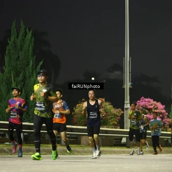 Runner Photo 6643472