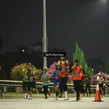 Runner Photo 6643529