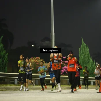 Runner Photo 6643555