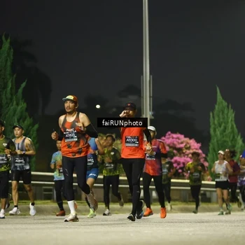 Runner Photo 6643633