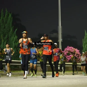 Runner Photo 6643656
