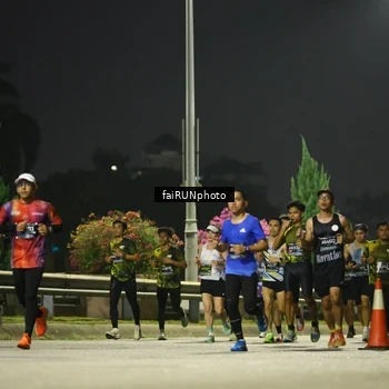 Runner Photo 6643685