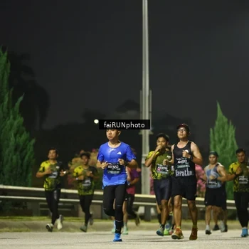 Runner Photo 6643753