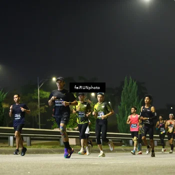 Runner Photo 6643995