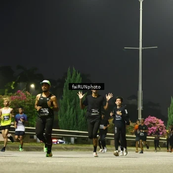 Runner Photo 6644243