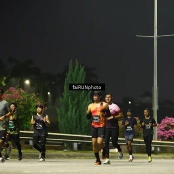 Runner Photo 6644424