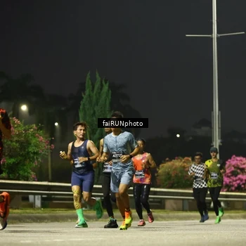 Runner Photo 6645002