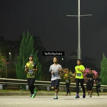 Runner Photo 6645011