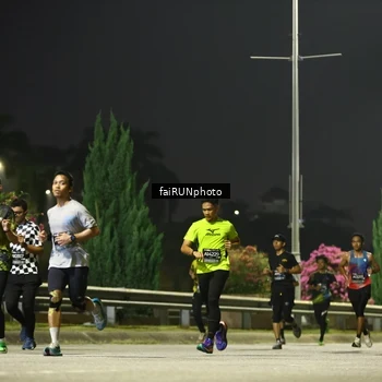 Runner Photo 6645055