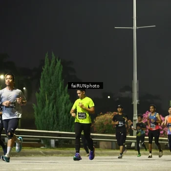Runner Photo 6645096