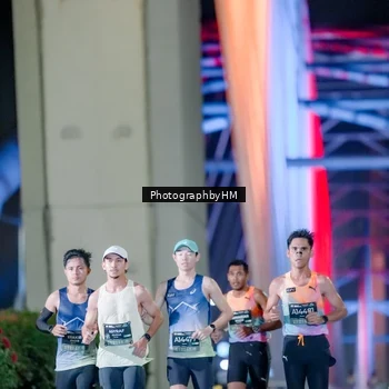 Runner Photo 6645112