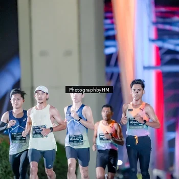 Runner Photo 6645120