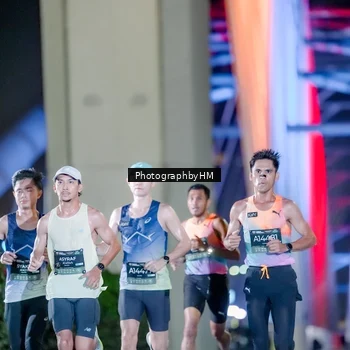Runner Photo 6645121