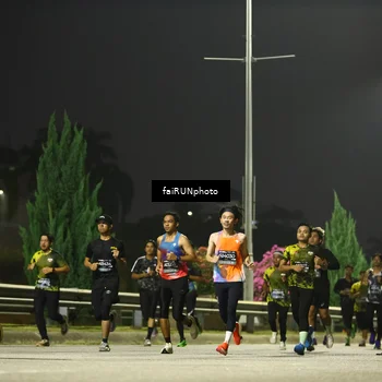 Runner Photo 6645159